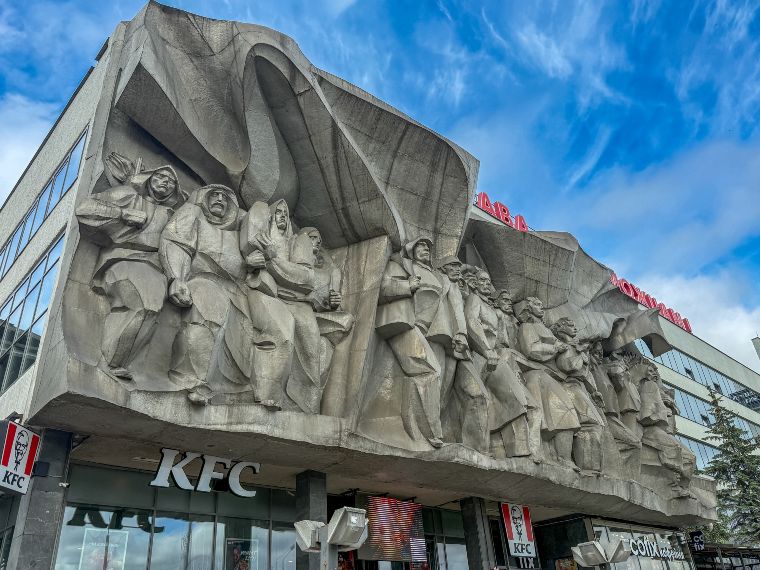 Mural soviético en Minsk