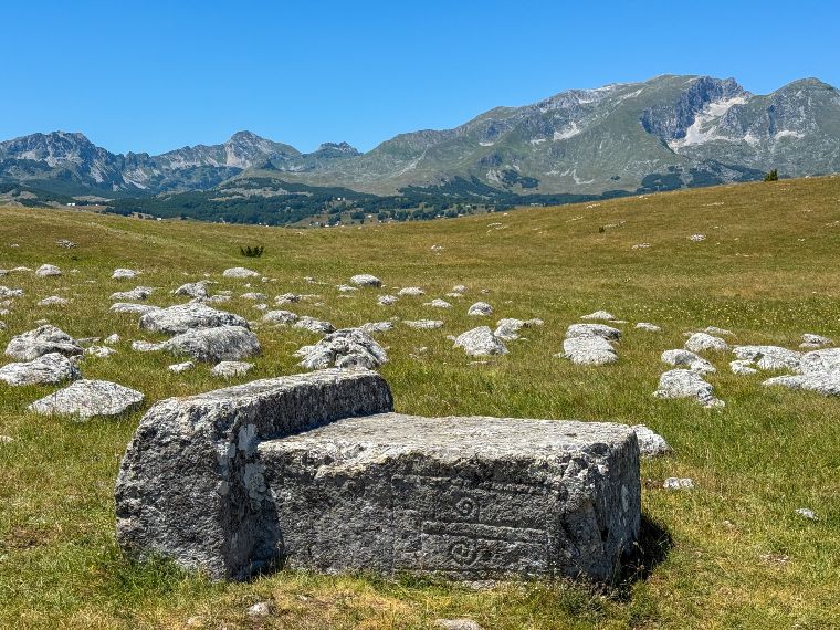 Tumbas medievales de Durmitor
