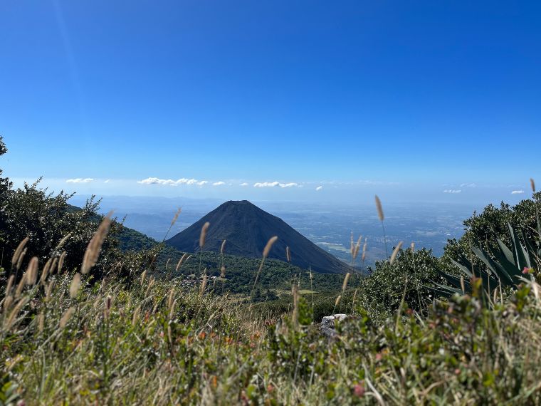 Volcán Izalco visto desde la ruta